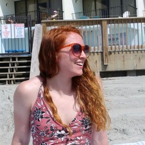 Meet your Posher, Emma